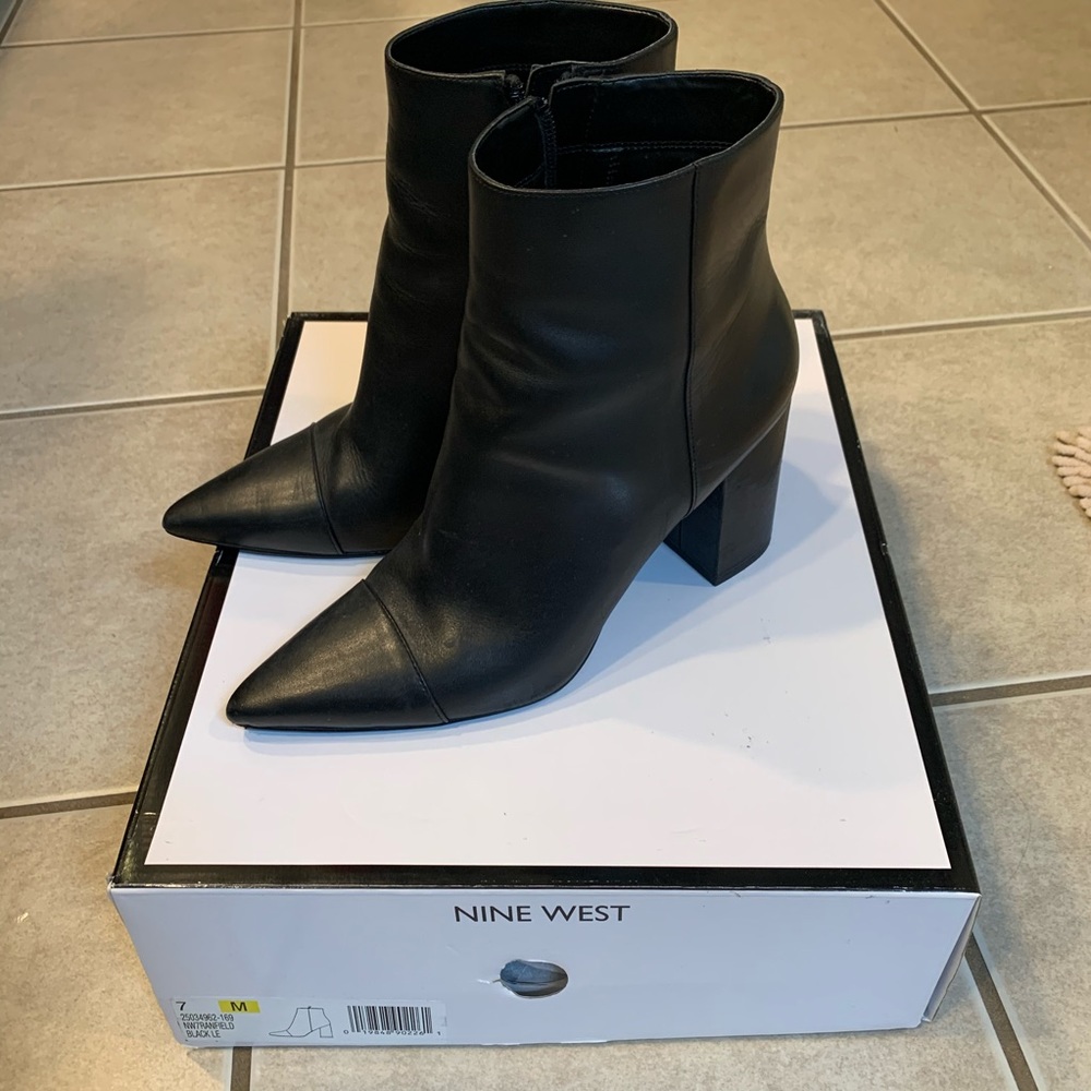 Nine West randfield bootie